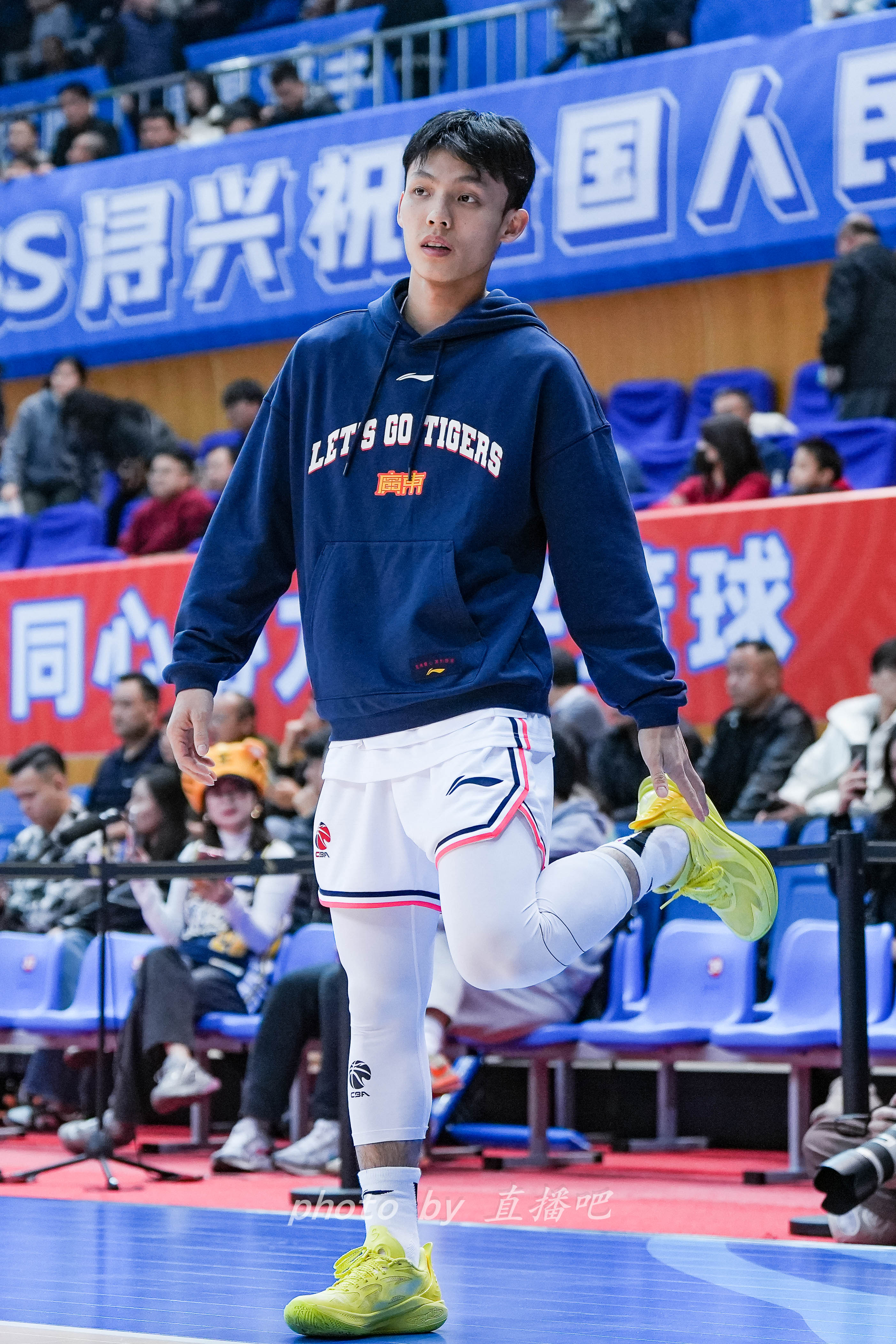  “控球中鋒”！徐杰這身體素質(zhì)有億點東西
