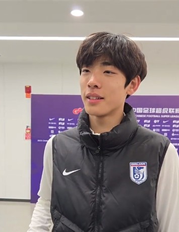  國青歸來上演中超首秀，朱鵬宇：感覺很好，場上大哥們很支持我