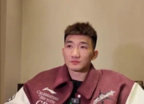  咋形容你和王博的關(guān)系？孫銘徽：像家人 他訓練&生活中很照顧我們