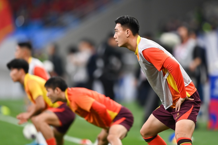  足球報：張玉寧、蔣圣龍均有不同程度傷病，伊萬未讓在熱身賽出場