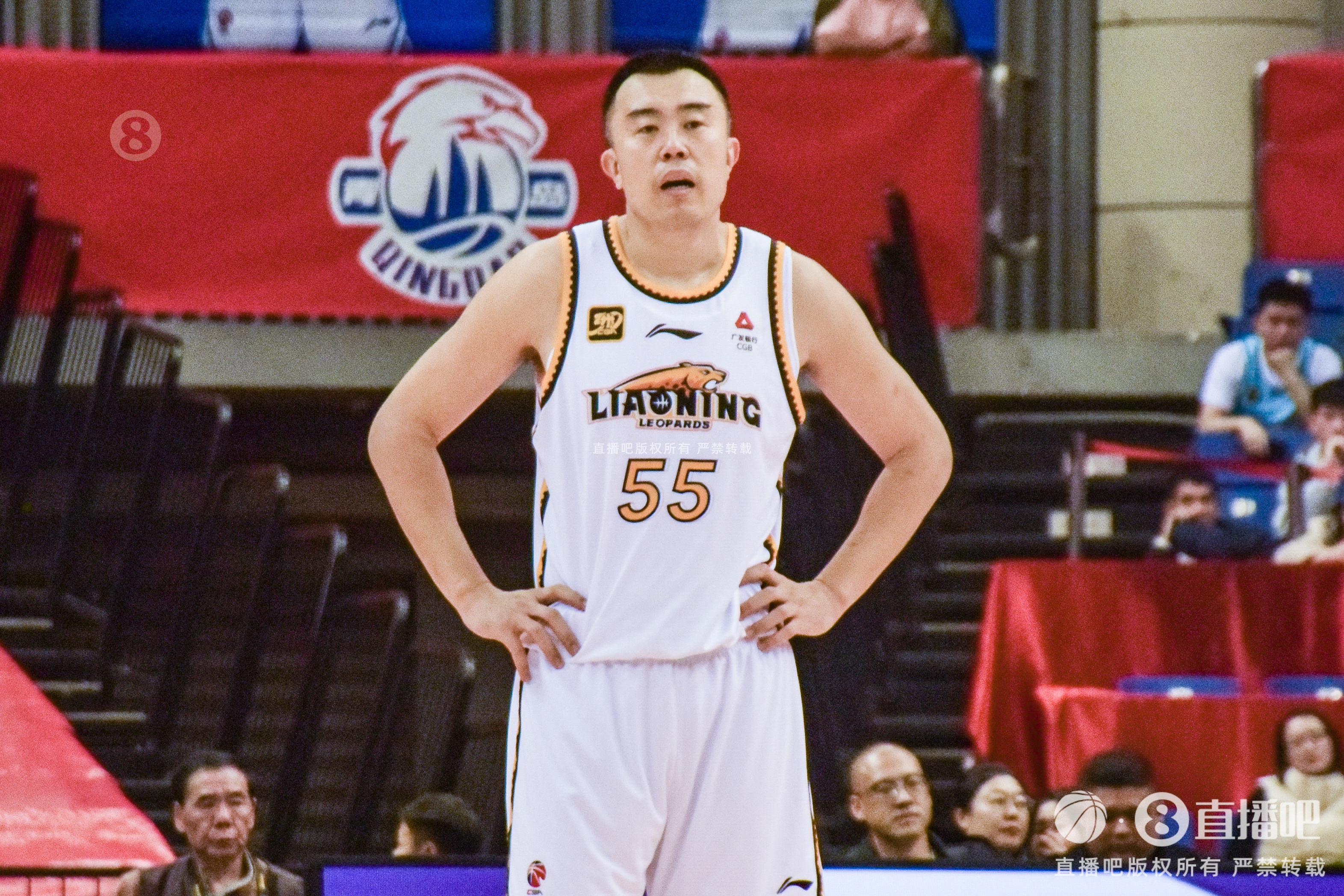  老將太穩(wěn)了！韓德君半場5中5高效拿下11分3板1助