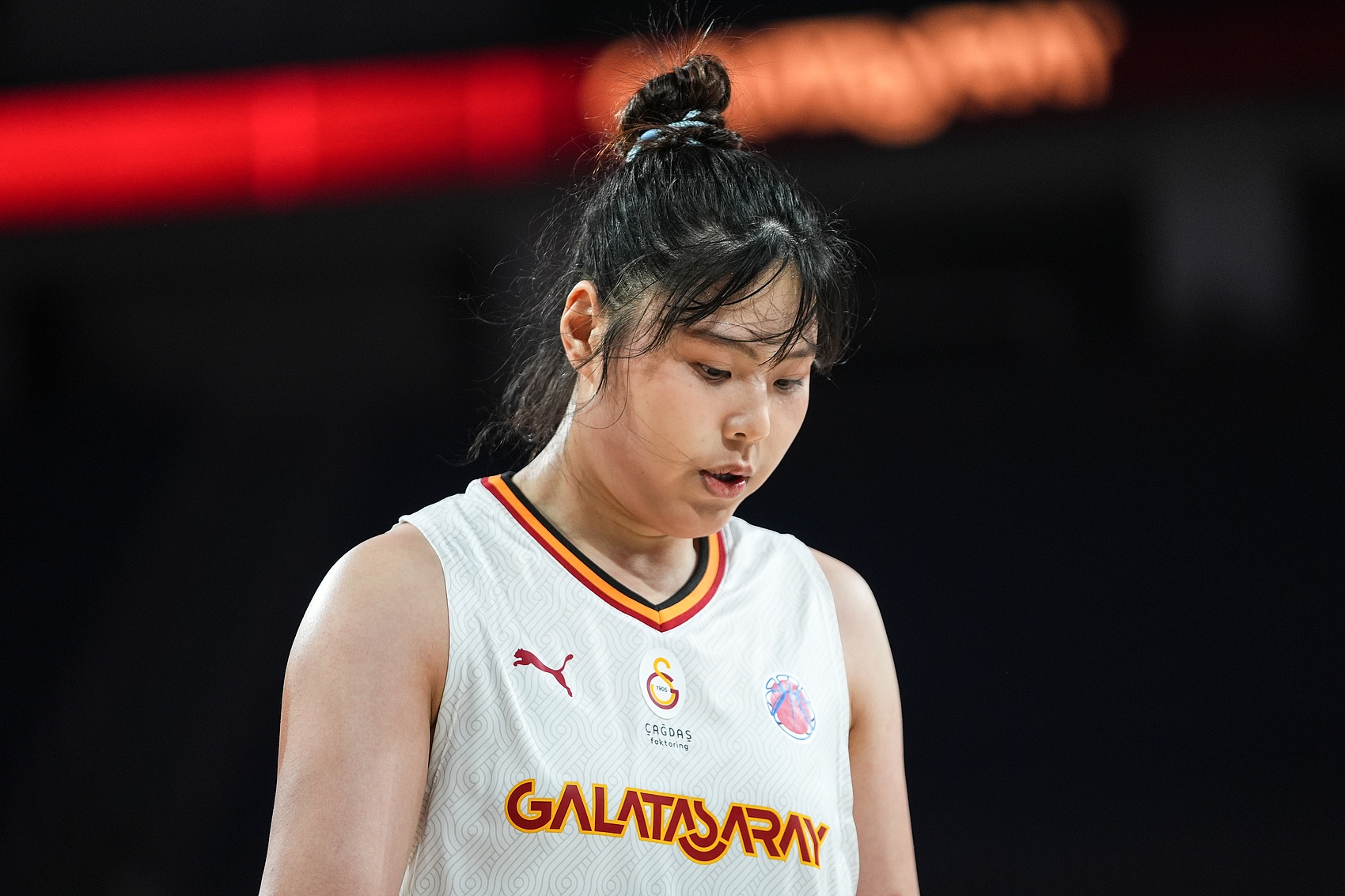  繼續(xù)沖！李月汝本賽季常規(guī)賽場均15分7.6板1.5助 兩分命中率56.9%