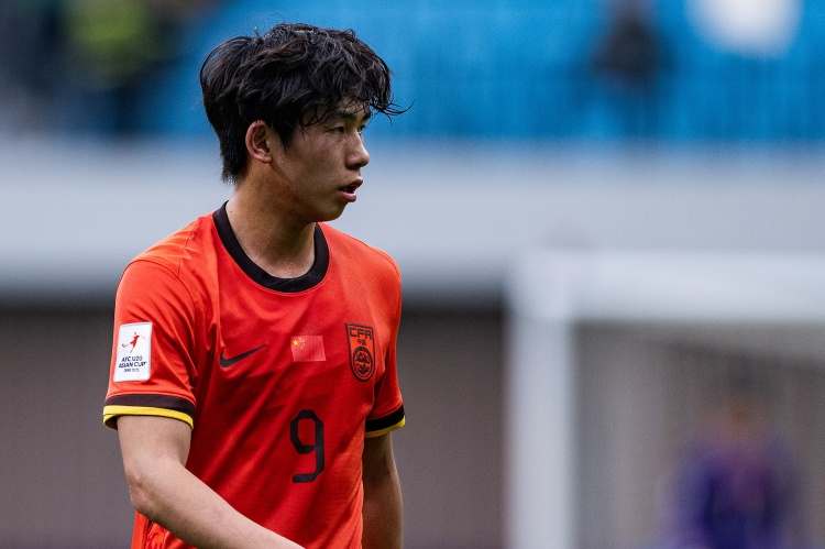 加油！對戰(zhàn)沙特U20劉誠宇罰丟點球承受壓力，入選國足是絕佳鼓勵